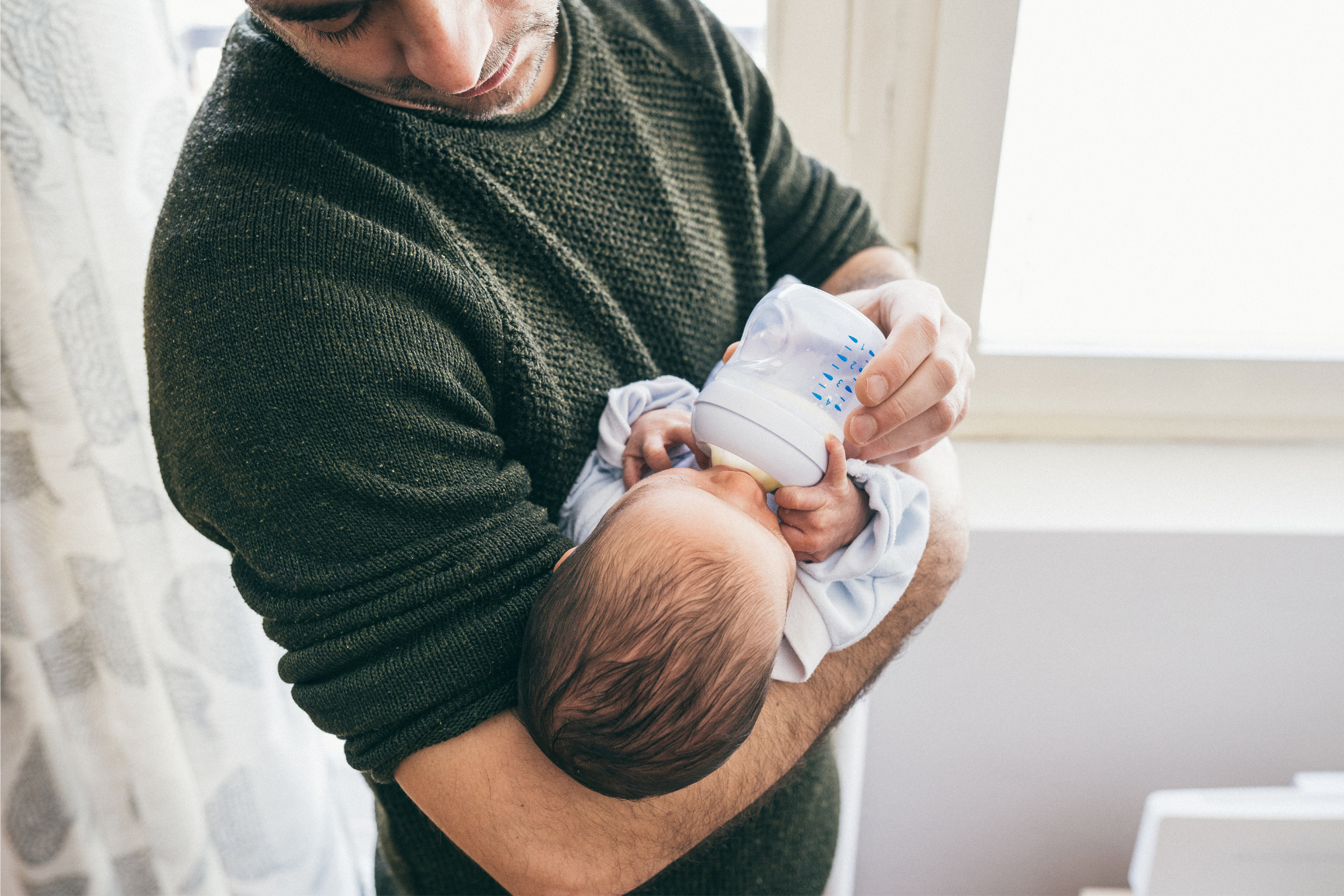 Perché i papà italiani usano poco il congedo parentale